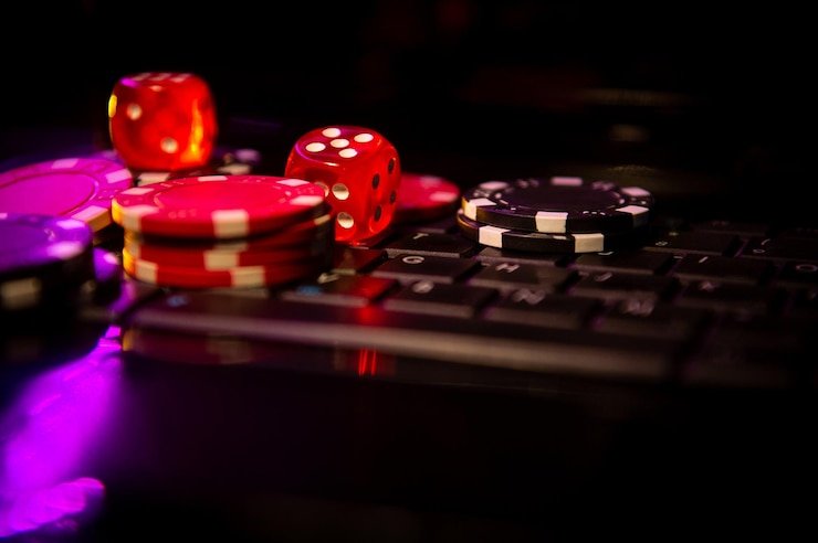 maret88 slot live casino table displayed on mobile phone screen